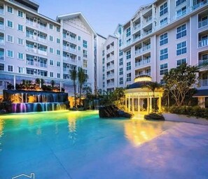 Room, 1 Bedroom, Accessible, Smoking | Pool | Outdoor pool - Room-grand Florida Beachfront Pattaya, b (Sattahip)