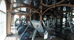Room, 1 Bedroom, Accessible, Smoking | Fitness studio