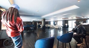 Bar (on property) - Room-grand Florida Beachfront Pattaya, b (Sattahip)