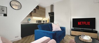 Calm village base with views, parking nearby and two bathrooms