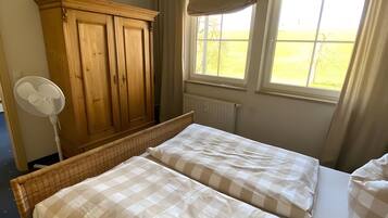 Tabla de planchar con plancha y wifi