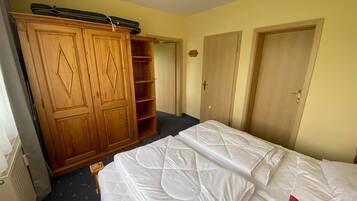 Iron/ironing board, WiFi