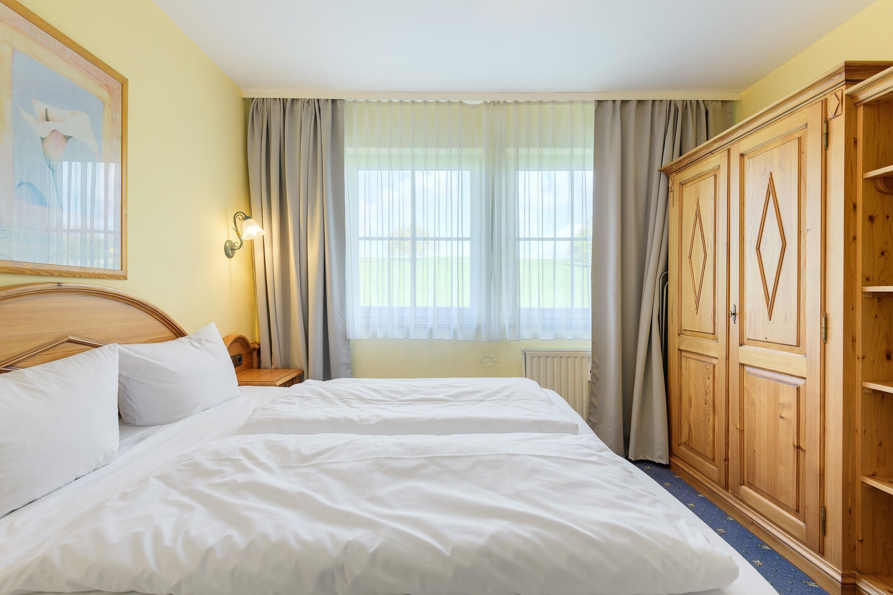 Iron/ironing board, WiFi