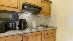 茶具/咖啡用具、冰箱、微波炉、烤箱