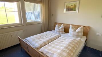 Iron/ironing board, WiFi