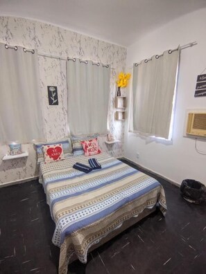 Bügeleisen/Bügelbrett, kostenloses WLAN