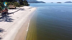 Family Room | Beach - Pousada Casa Verde Mar (Mangaratiba)