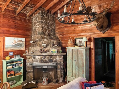 Sea Salt Cottage: 4  BR, 1  BA Cottage in Harpswell, Sleeps 7