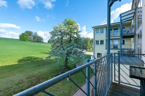 Property grounds - Apartment with Garden View (Spalt)