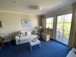 TV - Apartment with Garden View K1 205 (Spalt)