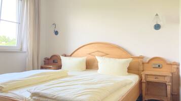 Bügeleisen/Bügelbrett, WLAN, Bettwäsche