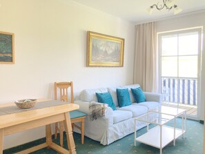 TV - Apartment with Garden View K1 206 (Spalt)