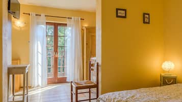 StrykjÀrn/strykbrÀda, wi-fi och sÀngklÀder