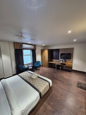 Superior-Doppelzimmer | Laptopgeeigneter Arbeitsplatz, kostenloses WLAN