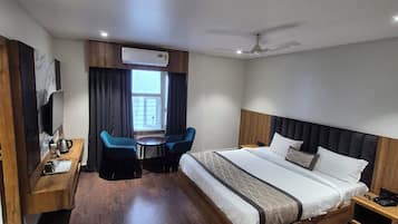 Dobbeltrom – standard | Skrivebord for bærbar PC og wi-fi (inkludert)