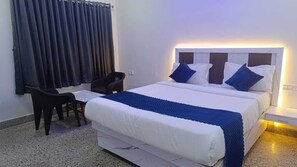 Basic Single Room | Free WiFi - HOTEL JAGAPATHI INTERNATIONAL (Vijayawada)