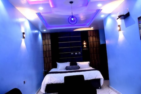 Family Room, Balcony, City View. KSSD HOTEL