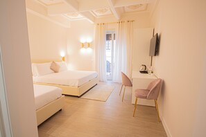 Triple Room | In-room safe, desk, laptop workspace, iron/ironing board - Roxy luxury house Rome (Rome)