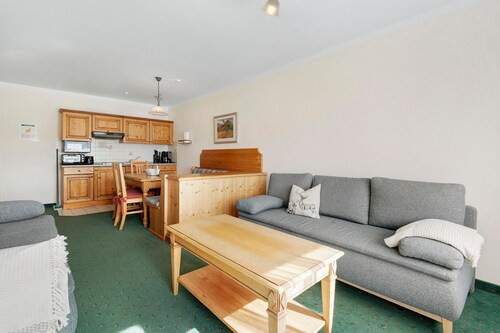Deluxe Apartment with Lake View K3