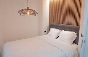 1 chambre, fer et planche à repasser, Wi-Fi gratuit, draps fournis