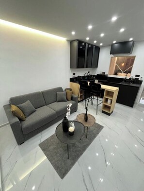 TV - Sea view apartment in Menton between Monaco and Italy (Menton)