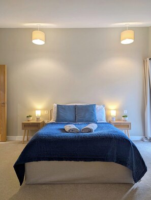 4 habitaciones, tabla de planchar con plancha y wifi gratis 