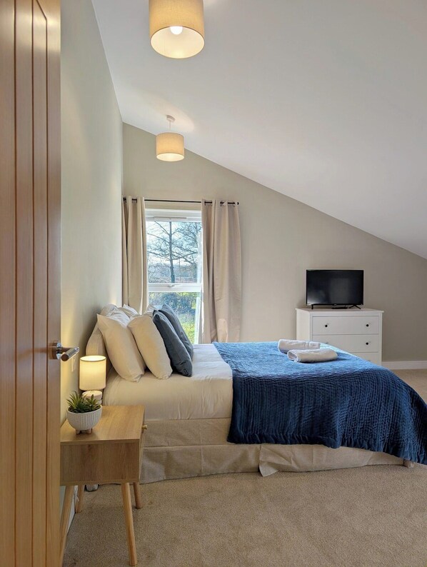 4 Schlafzimmer, Bügeleisen/Bügelbrett, kostenloses WLAN