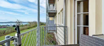 Deluxe Apartment with Lake View K3 003
