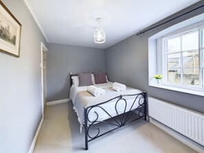 Iron/ironing board, travel crib, WiFi, bed sheets - Cosy Cottage in Moreton-in-Marsh (Gloucestershire)