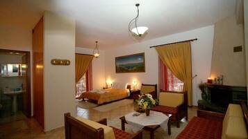 Desk, WiFi, bed sheets