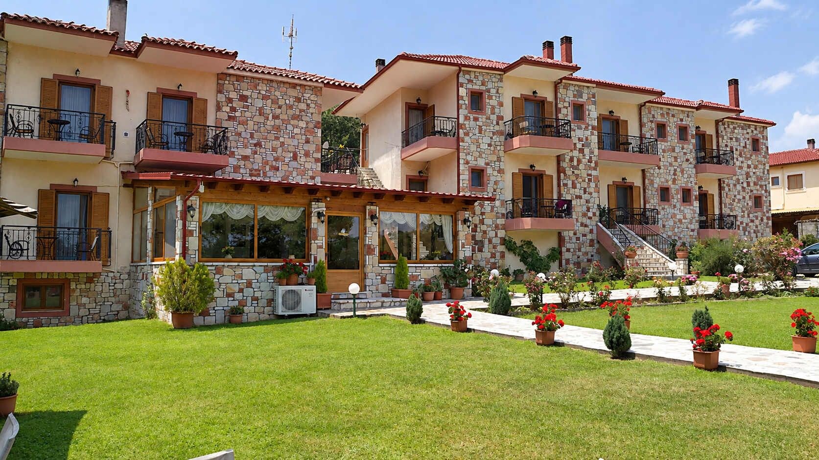 Spacious garden ideal for relaxing in the fresh mountain air.