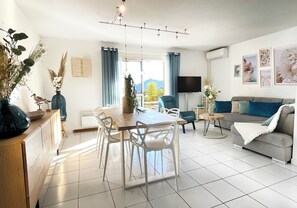 Living area - Les Vigies -T4 vue mer-terrasse-parking-6 pers (Collioure)