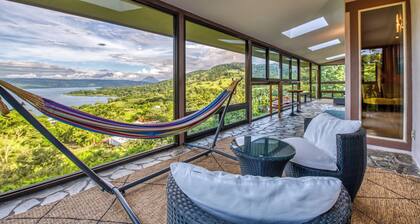 A serene escape with astounding Views of Lake Arenal and Arenal Volcano