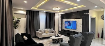 T AND T APARTMENT