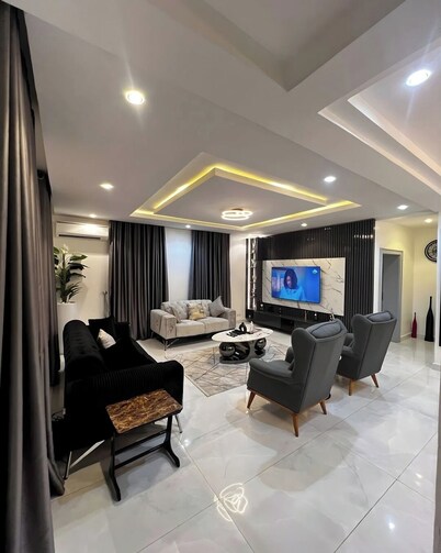 T AND T APARTMENT