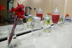 餐飲