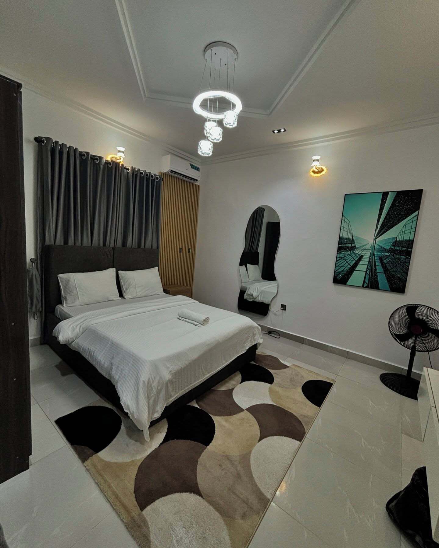 Chambre Deluxe, balcon, vue ville | Bureau, espace de travail pour ordinateur portable, rideaux occultants