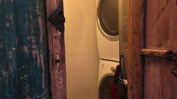 Bloc d'apartaments, 2 dormitoris, aire condicionat, vistes al pati | Interior