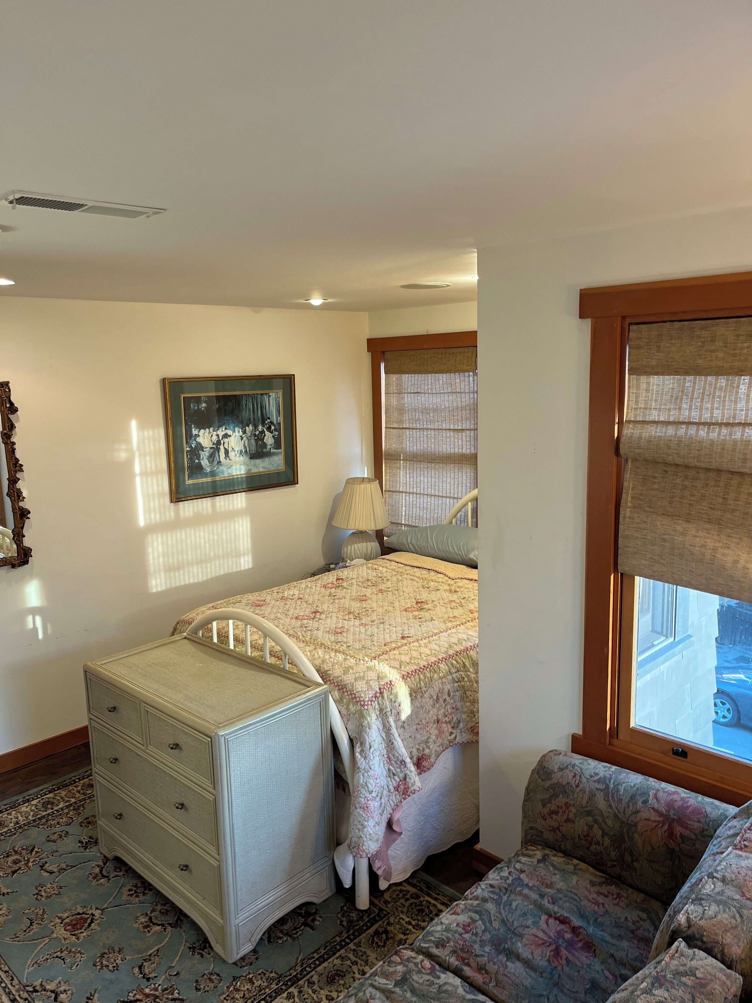 Condo, 2 quartos, ar-condicionado, vista para o pátio | Cortinas blackout, ferros/tábuas de passar roupa, Wi-Fi de cortesia