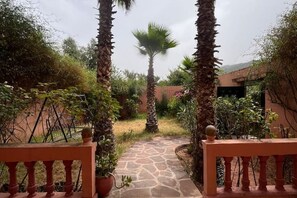 Property grounds - Relaxing getaway in Ourika - Small villa with garden (Marrakech)