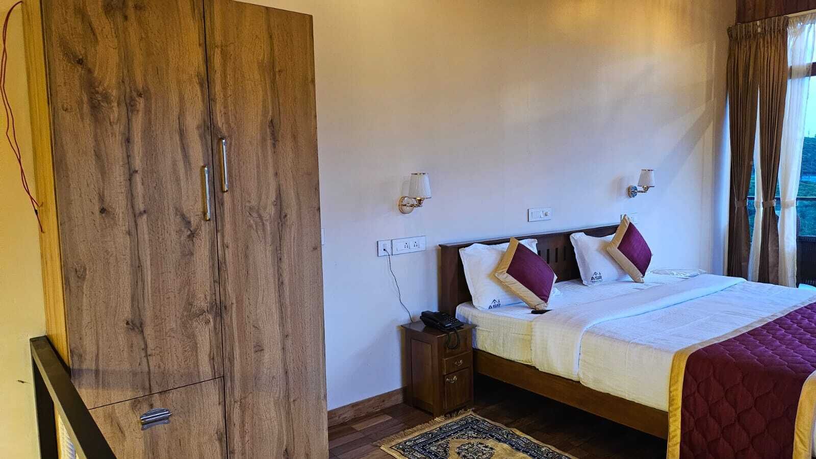 4 soverom, strykejern/-brett, wi-fi (inkludert) og sengetøy