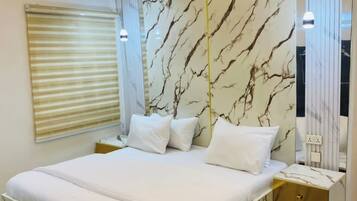 Economy-Zimmer, Balkon, Stadtblick