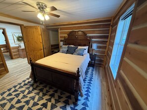 3 bedrooms, WiFi, bed sheets, wheelchair access