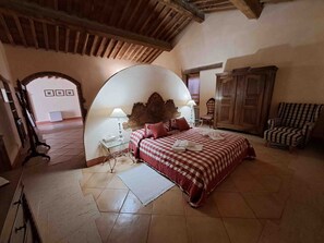 Habitació doble Deluxe, vistes a les vinyes | Escriptori i wifi gratuïta 