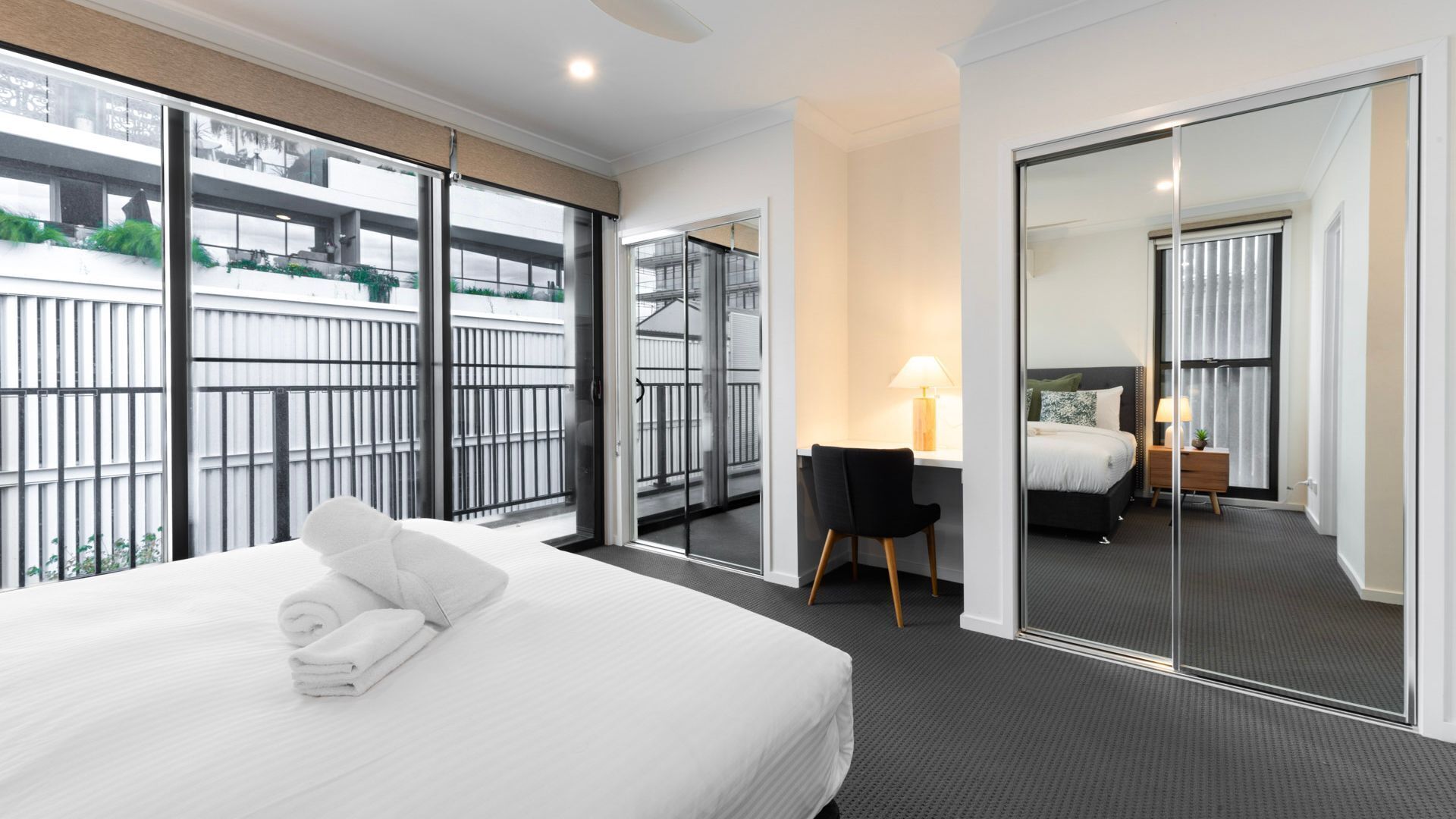 Schreibtisch, kostenloses WLAN, Bettwäsche