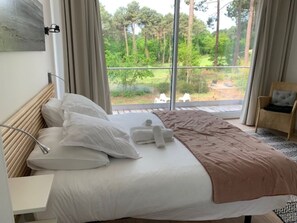 7 bedrooms, iron/ironing board, WiFi, bed sheets - Exceptional 7-bedroom villa - Heated pool in the heart of the Biscarrosse golf course (Biscarrosse)