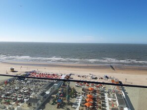 Beach - Modern studio with beautiful sea view - 9th floor (Blankenberge)
