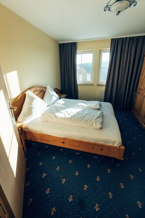 Bügeleisen/Bügelbrett, WLAN, Bettwäsche