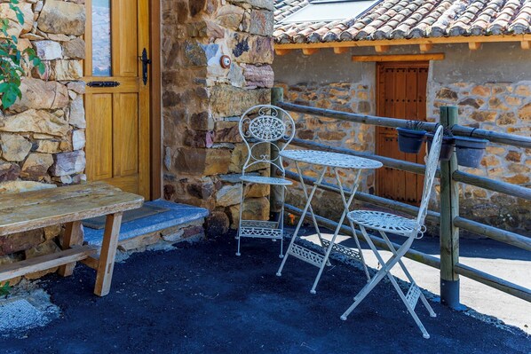 Chalet, balcón, vista a la montaña | Terraza o patio