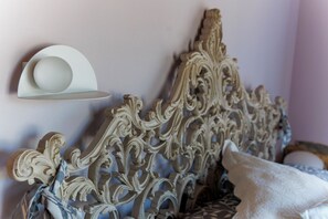 Chalet, Balkon, Bergblick | Laptopgeeigneter Arbeitsplatz, schallisolierte Zimmer